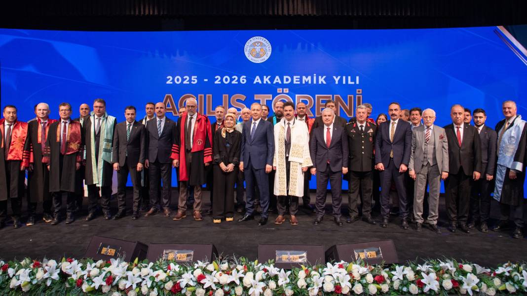 Selçuk Üniversitesi’nde yüzler Bakan Yerlikaya ile güldü 10